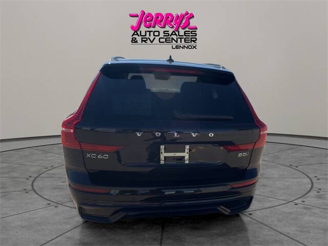 2025 Volvo XC60 B5 Plus Dark Theme