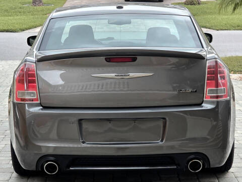 2012 Chrysler 300 SRT8