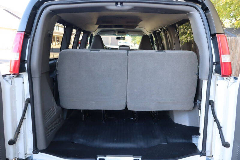 2017 Chevrolet Express LS 2500