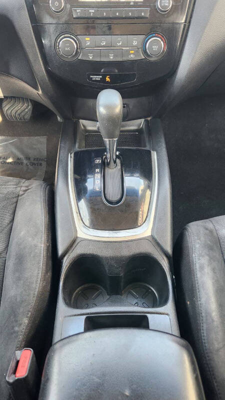 2016 Nissan Rogue S