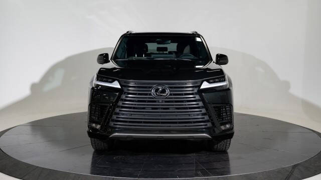 2025 Lexus LX 700h Overtrail