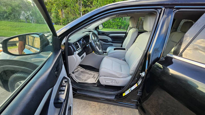 2016 Toyota Highlander LE Plus