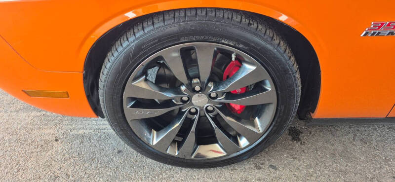 2014 Dodge Challenger SRT8
