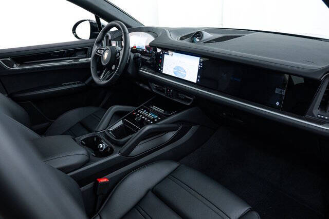 2025 Porsche Cayenne E-Hybrid Coupe