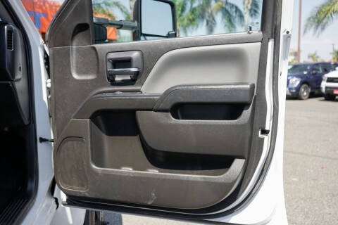 2022 Chevrolet Silverado 5500HD