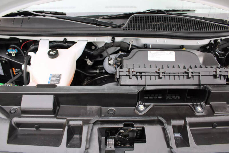 2023 GMC Savana 2500