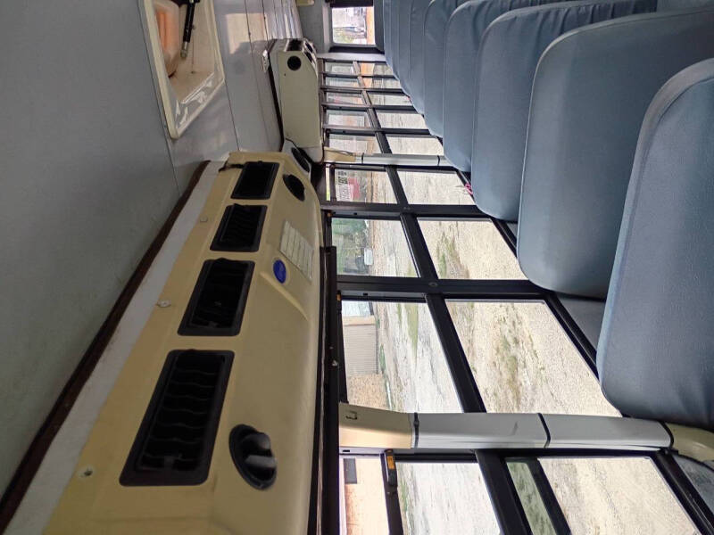 2009 Freightliner B2 Chassis