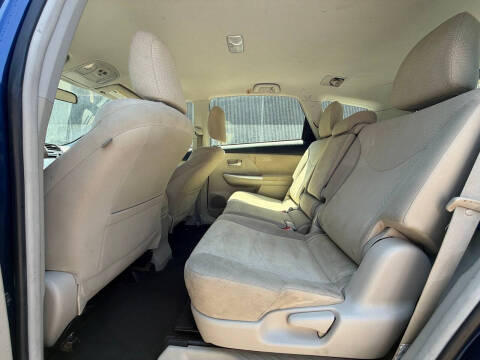 2012 Toyota Prius v Two