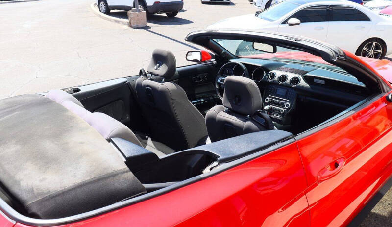 2015 Ford Mustang V6