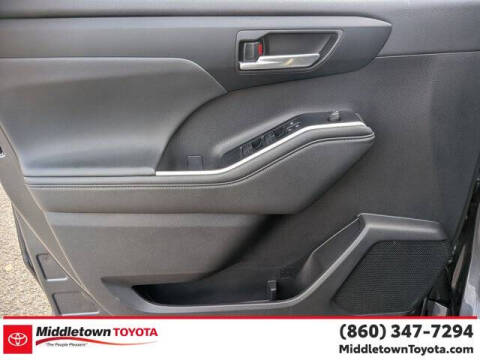 2025 Toyota Highlander XLE