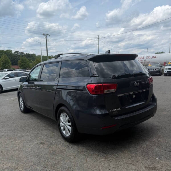 2016 Kia Sedona LX