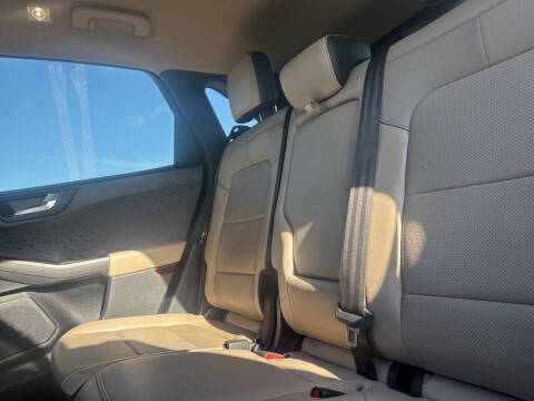 2020 Ford Escape Titanium