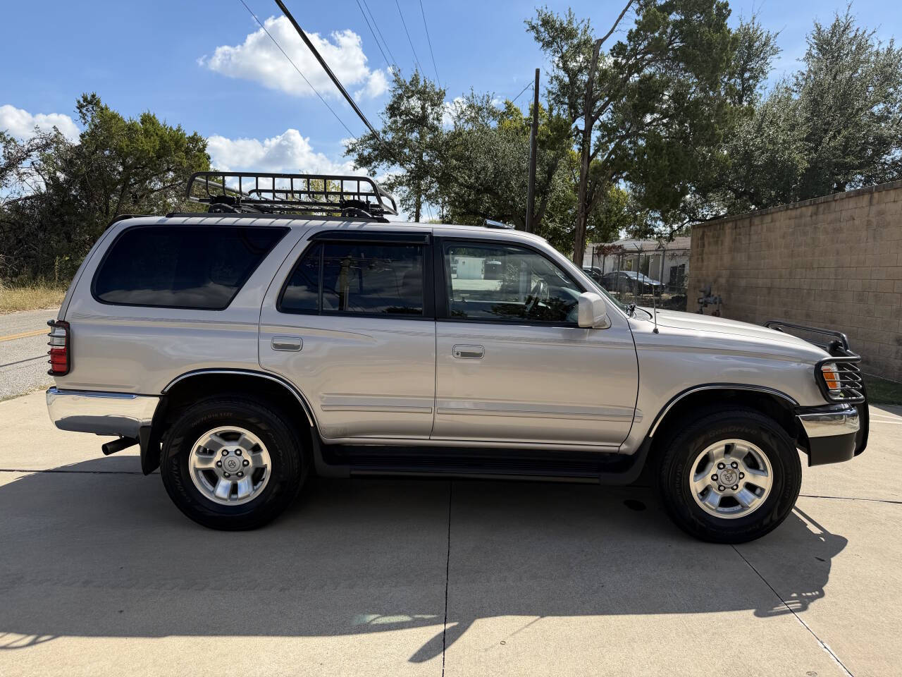 Used Car 2000 Toyota 4runner  Sr5 4dr Suv For Sale Under $10,000 In Austin, Texas