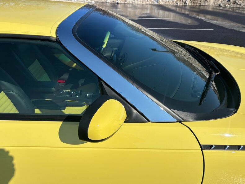 2002 Ford Thunderbird Deluxe