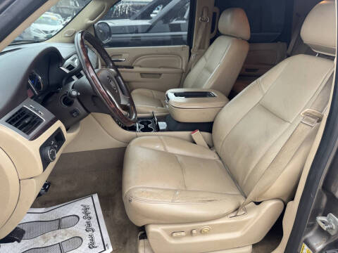 2013 Cadillac Escalade Luxury