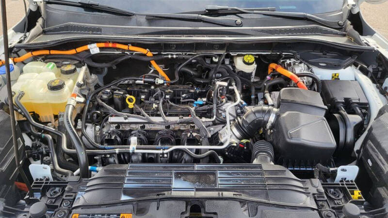 2021 Ford Escape Hybrid Titanium