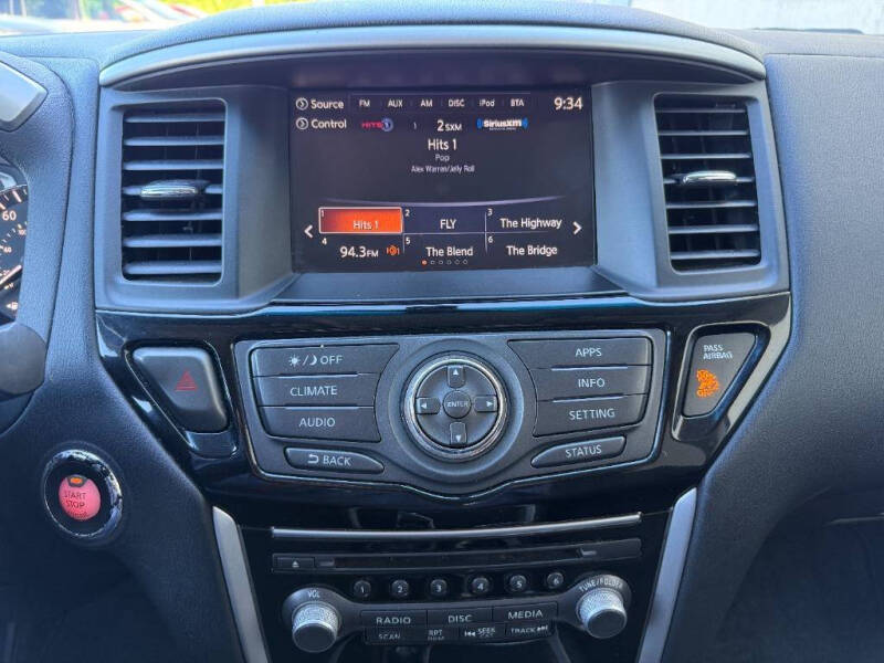 2019 Nissan Pathfinder S