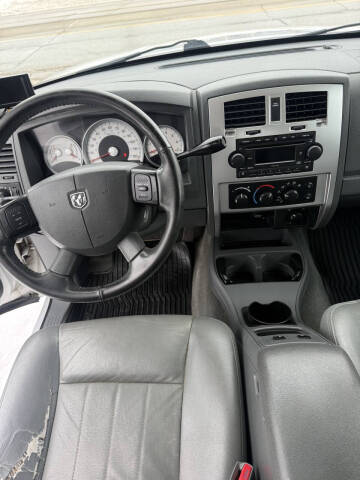 2005 Dodge Dakota Laramie