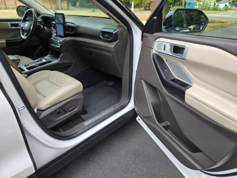 2020 Ford Explorer Platinum