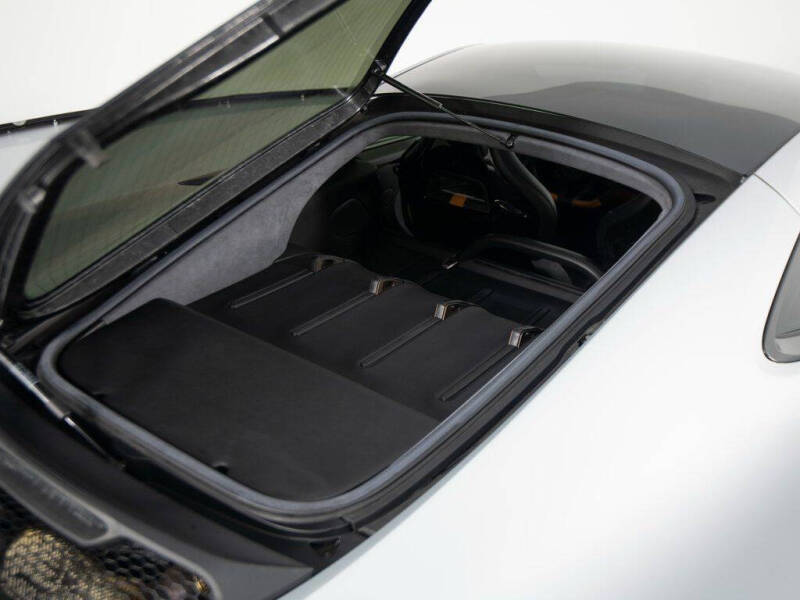 2017 McLaren 570GT