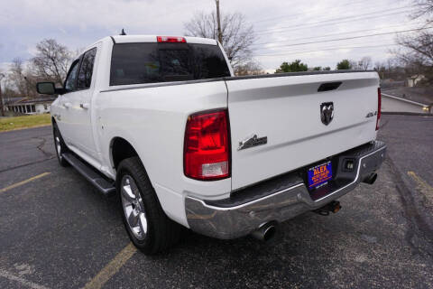 2015 RAM 1500 SLT