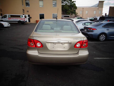 2005 Toyota Corolla LE