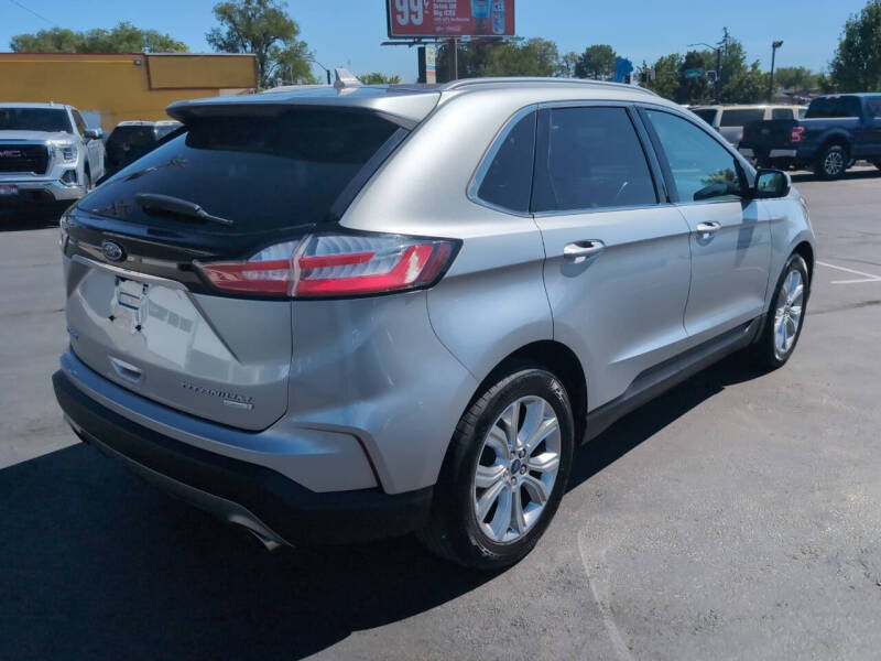 2020 Ford Edge Titanium