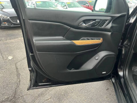 2017 GMC Acadia Denali