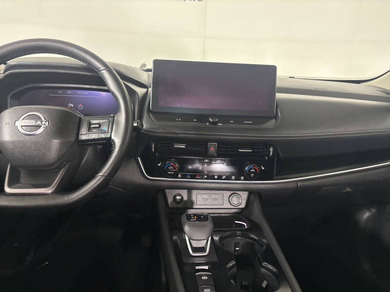 2025 Nissan Rogue SL