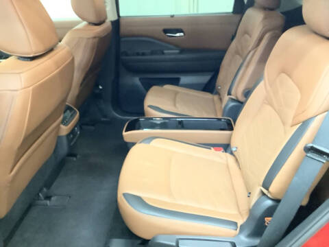 2023 Nissan Pathfinder Platinum