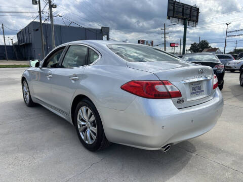2013 Infiniti M37