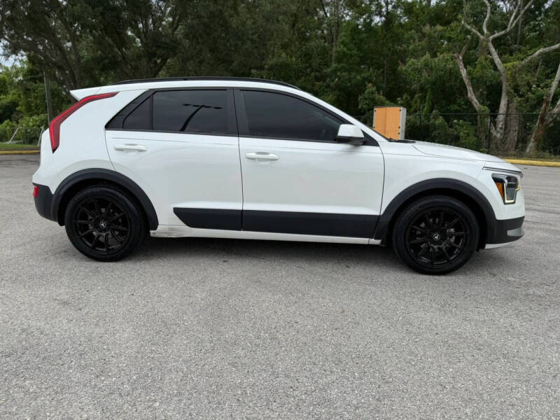 2024 Kia Niro LX