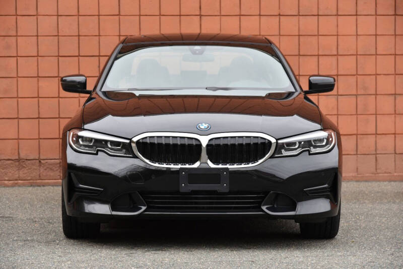 2022 BMW 3 Series 330e xDrive