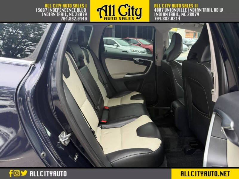 2017 Volvo XC60 T6 Dynamic