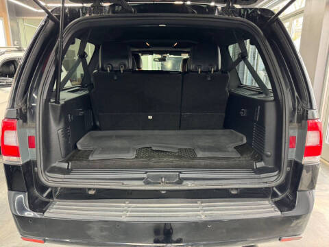 2017 Lincoln Navigator L Select