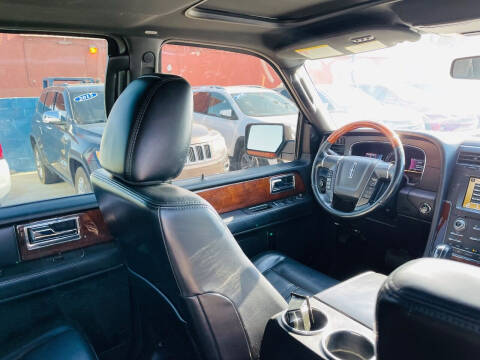 2017 Lincoln Navigator Select