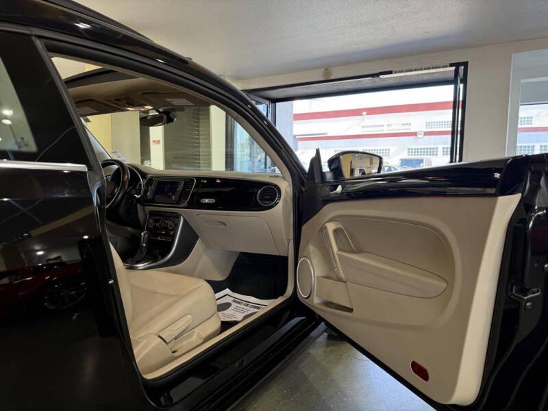 2018 Volkswagen Beetle 2.0T SE