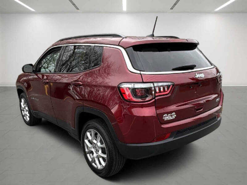 2022 Jeep Compass Latitude Lux