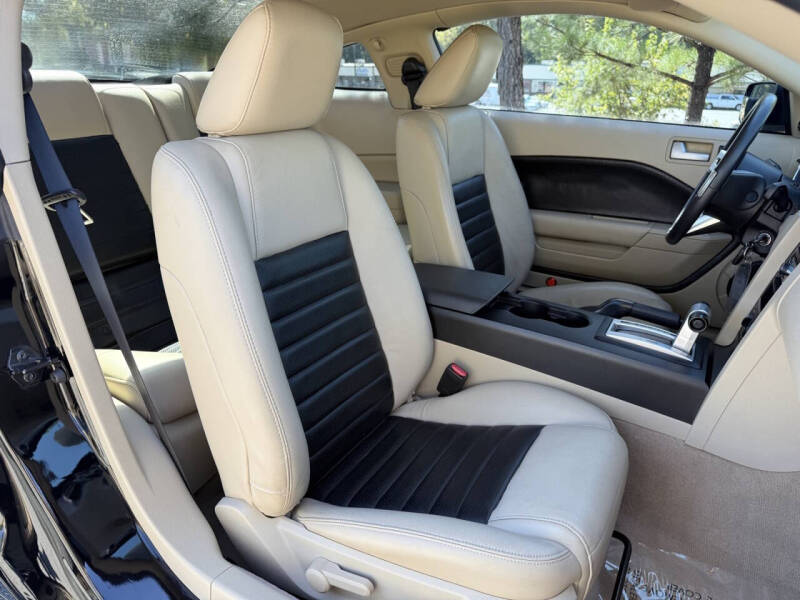 2007 Ford Mustang GT Deluxe