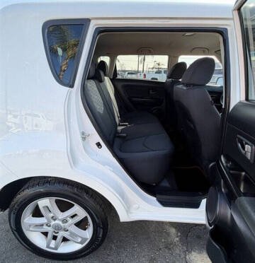 2011 Kia Soul +