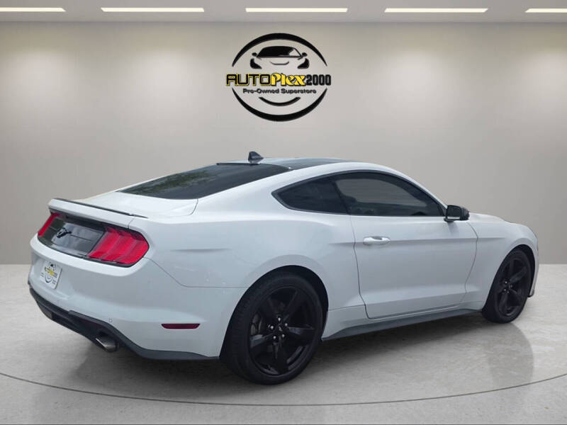 2021 Ford Mustang EcoBoost