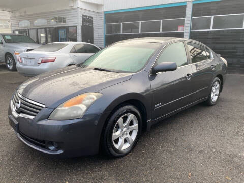2007 Nissan Altima Hybrid for sale at ALPINE MOTORS in Milwaukie OR