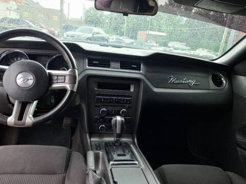 2013 Ford Mustang V6