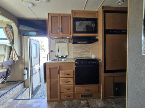 2017 Ford E-Series E-450 SD