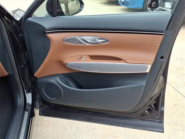 2023 Genesis GV70 2.5T Standard