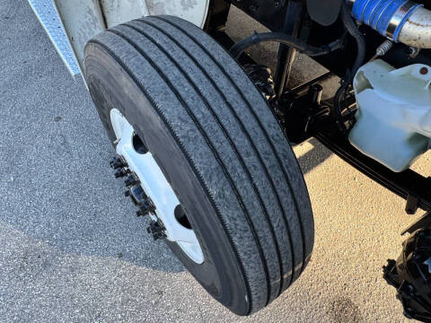 2017 Freightliner M2 106