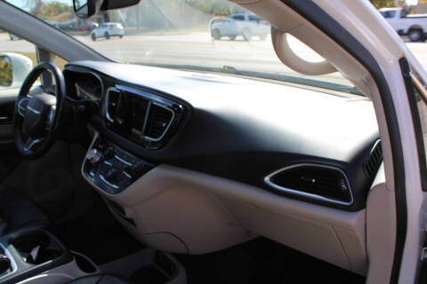 2018 Chrysler Pacifica Touring L Plus