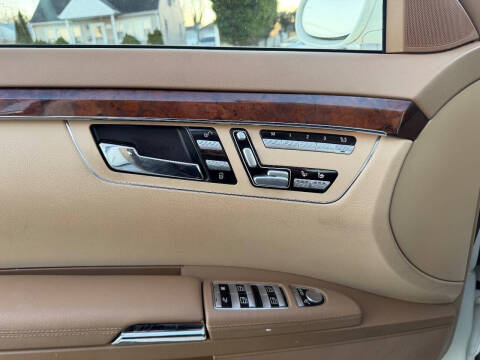 2008 Mercedes-Benz S-Class S 550 4MATIC