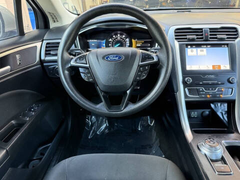 2019 Ford Fusion SE