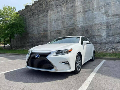 2017 Lexus ES 300h for sale at Car And Truck Center in Nashville TN